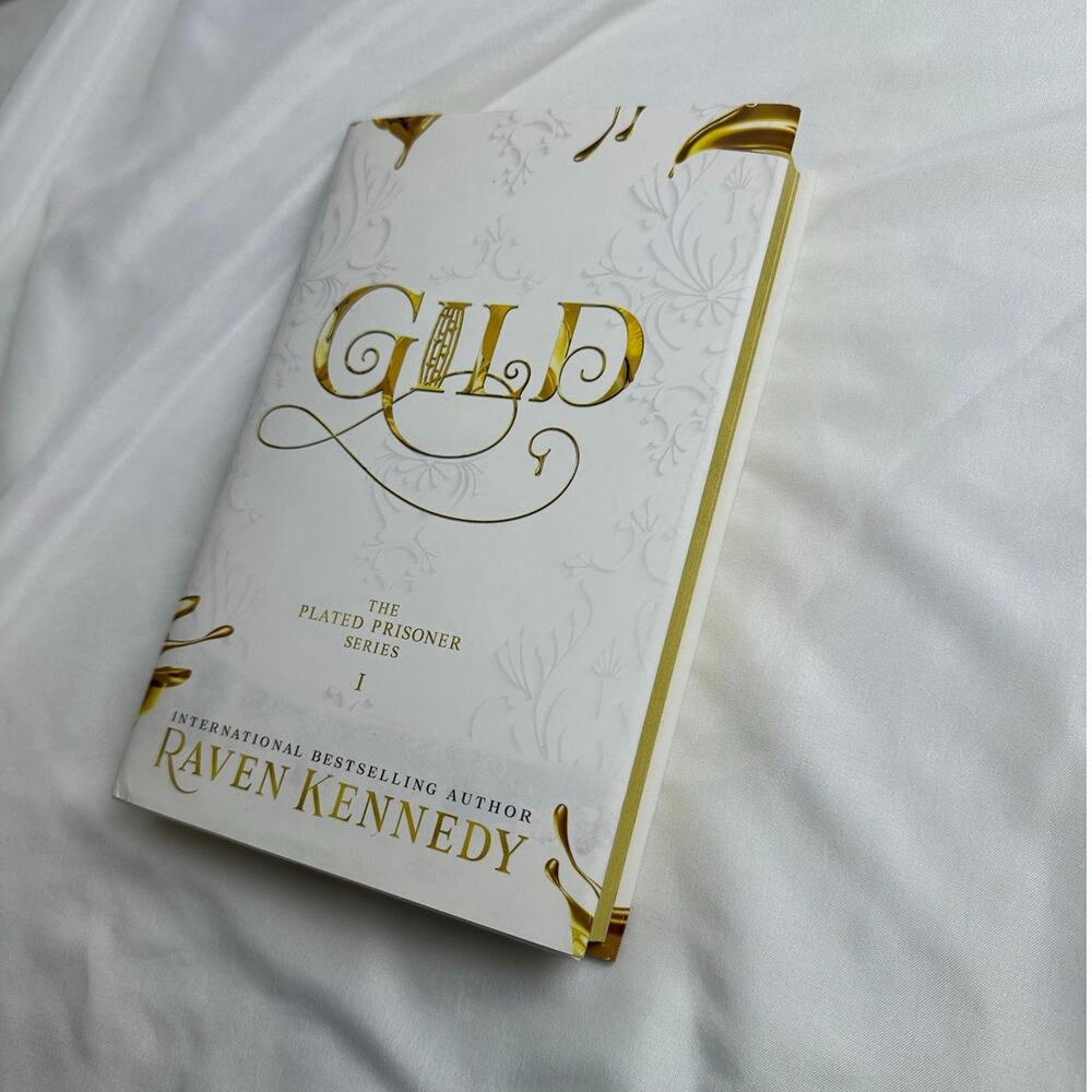Gild Raven Kennedy Deluxe Signed Sprayed Edges Hardcover Plated Prisoner SE